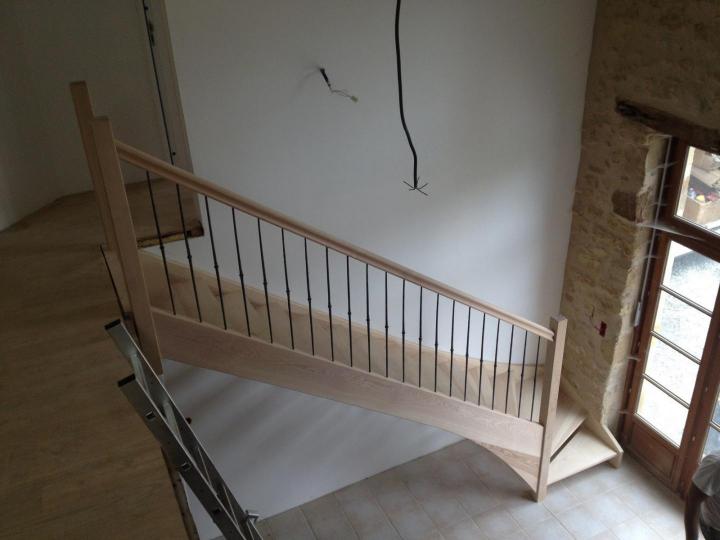 Poseur d'escalier en bois Thiviers 