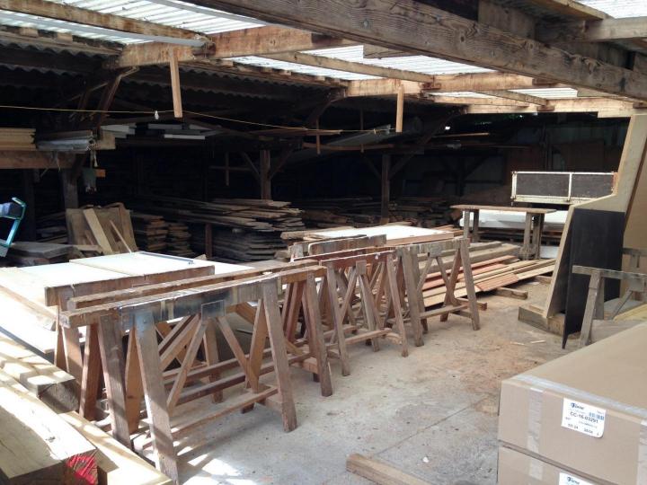 Construction de menuiseries en bois Thiviers