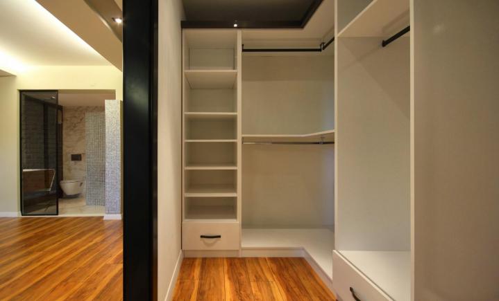 Fabrication et installation de dressing sur mesure Thiviers